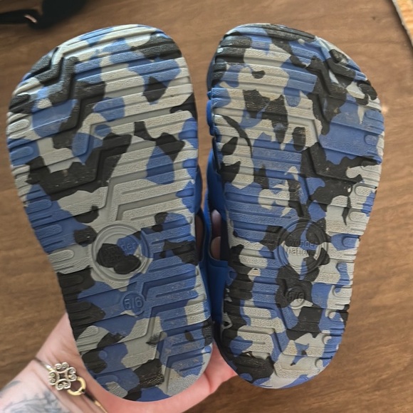 Wonder Nation Blue Sandals with Adjustable Strap and Ventilation - Picture 3 of 5